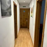 En
